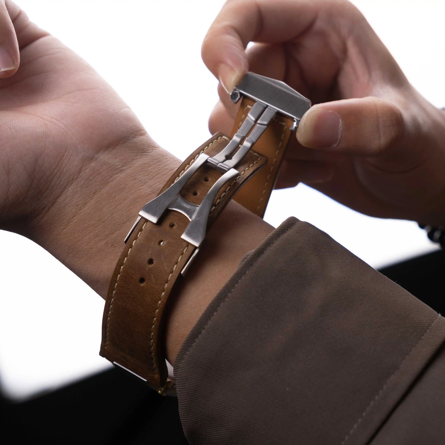 Mecha Leather Folding Clasp Band for Apple Watch