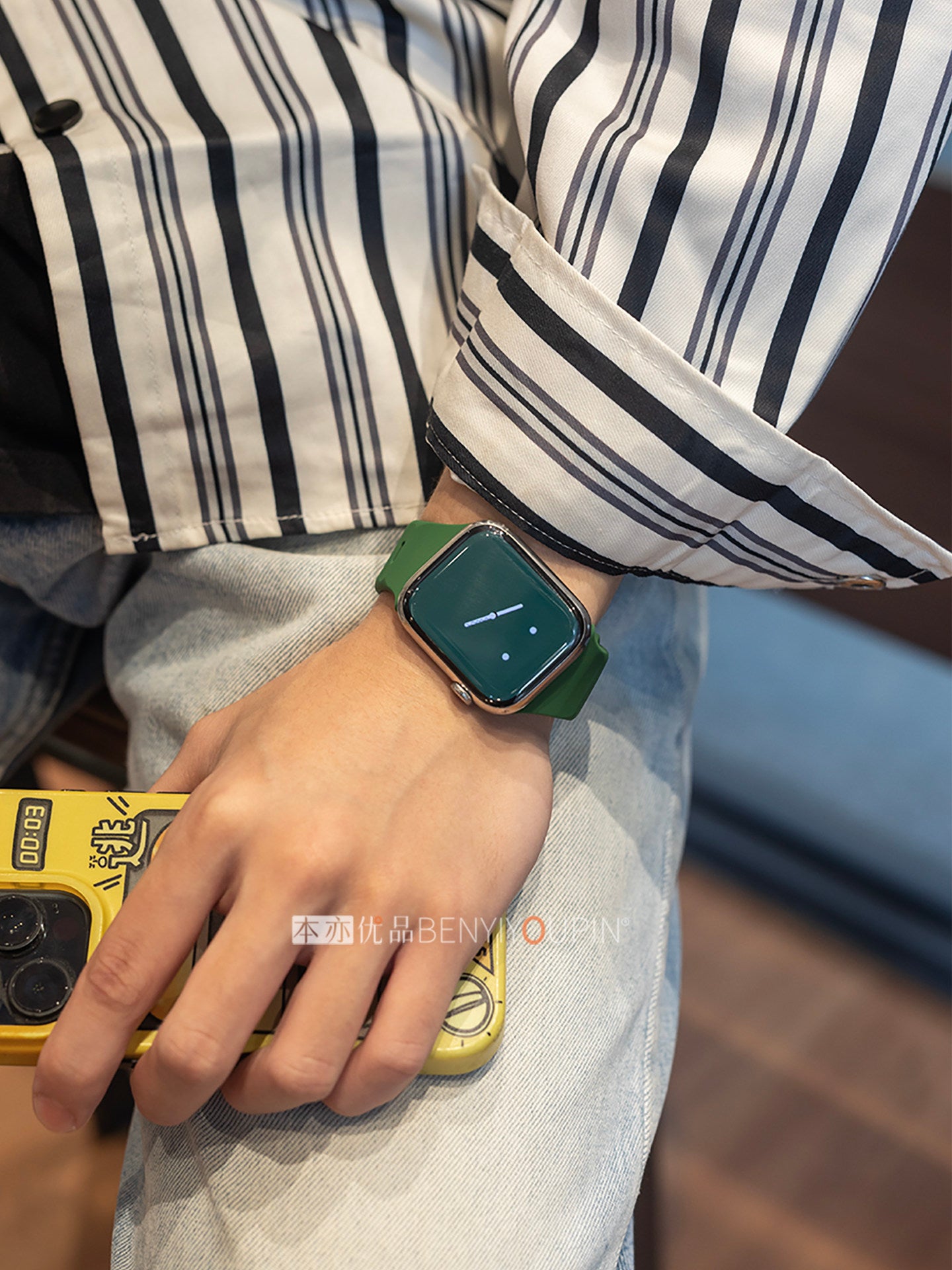 Wavy-Cut Silicone Sport Band for Apple Watch